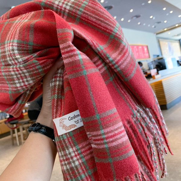 Alkalmi női téli sál, piros, rojtokkal