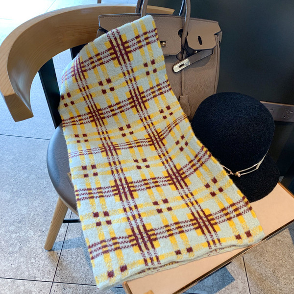 Női téli gyapjú sál színes mintával