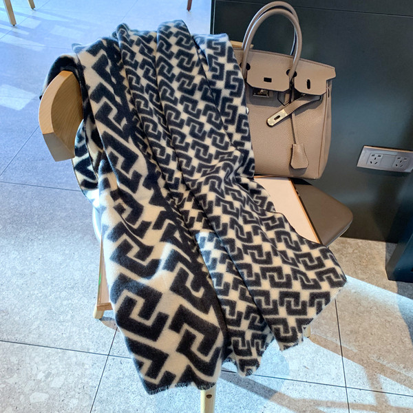 Lezser téli női sál fekete és barna színben