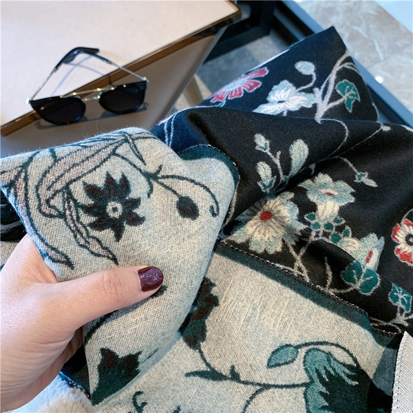 Novi model velike ženske marame sa cvjetnim motivima