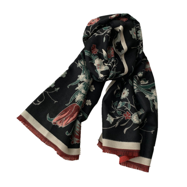 Novi model velike ženske marame sa cvjetnim motivima