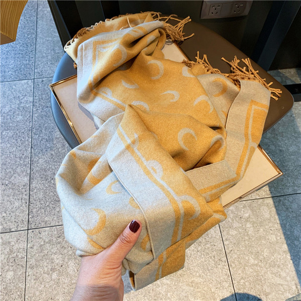 Modern női téglalap alakú sál rojtokkal