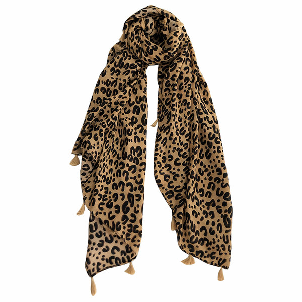 Aktualan ženski šal sa leopard uzorkom i resicama