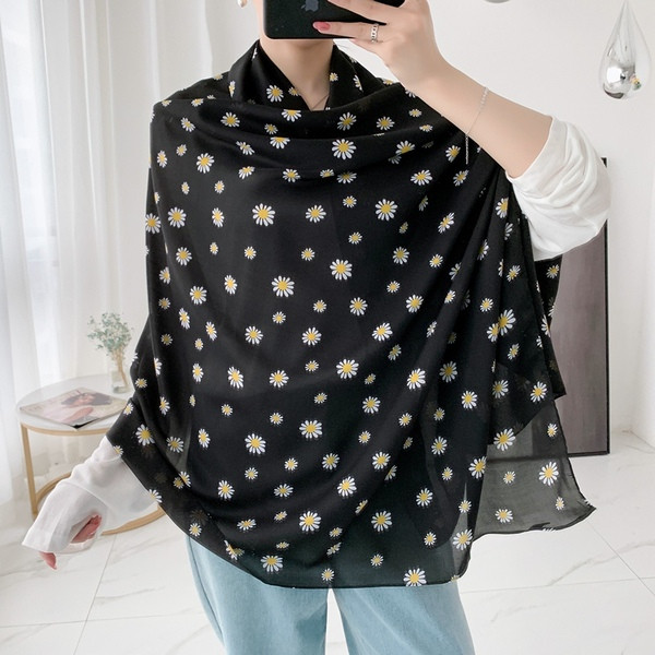 Új modell női sál - fekete, százszorszép díszítéssel