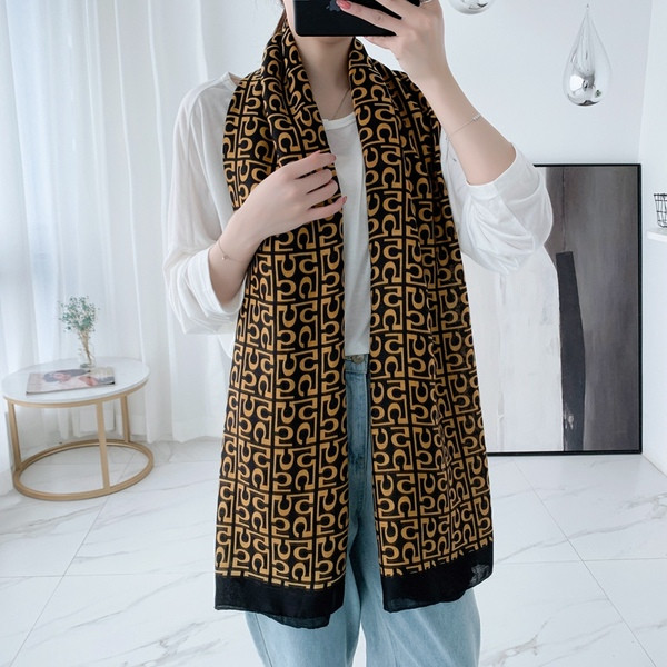 Modern női sál két színben figurális elemekkel