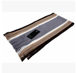 Csíkos férfi sál rojtokkal