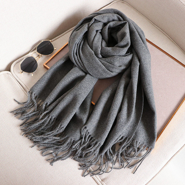 Férfi alkalmi sál rojtokkal, különböző színekben, télre alkalmas