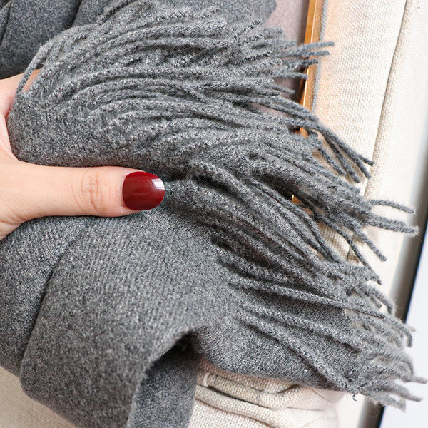 Férfi alkalmi sál rojtokkal, különböző színekben, télre alkalmas