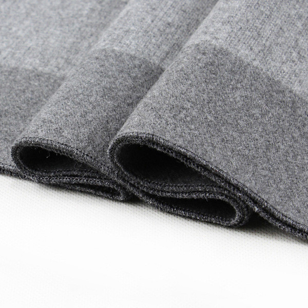 Kockás férfi pehelysál