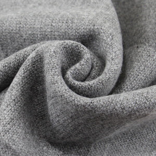 Kockás férfi pehelysál