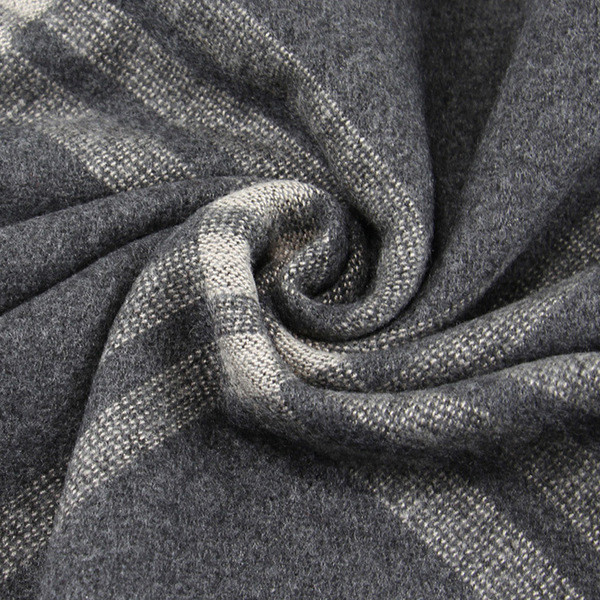 Meleg férfi gyapjú sál