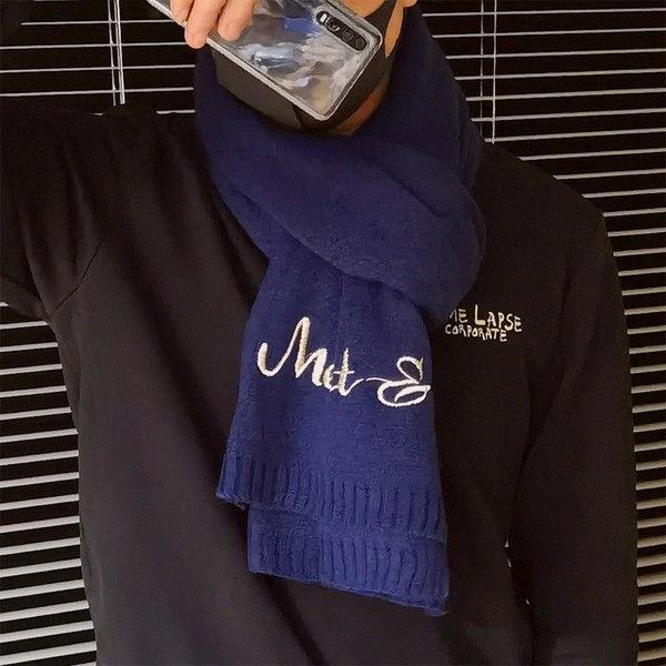 Alkalmi férfi sál télre alkalmas felirattal