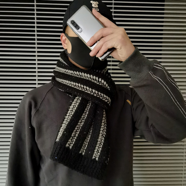 Férfi hétköznapi téli sál fekete, bézs és szürke színben