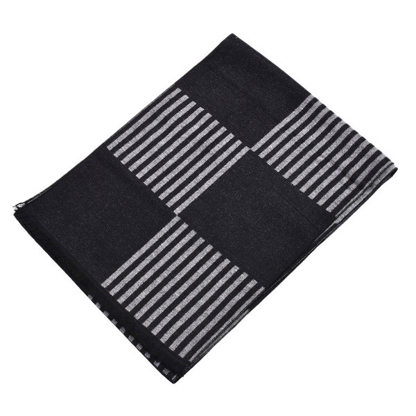 Hosszú férfi téli sál