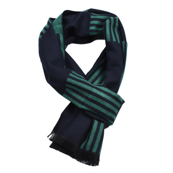 Hosszú férfi téli sál