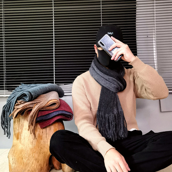 Lezser téli férfi sál rojtokkal több színben