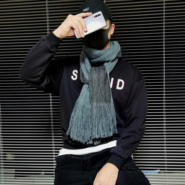 Lezser téli férfi sál rojtokkal több színben