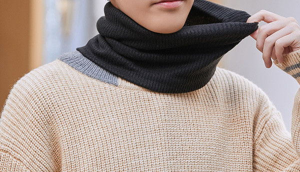 Aktuális férfi sál meleg béléssel - több színben