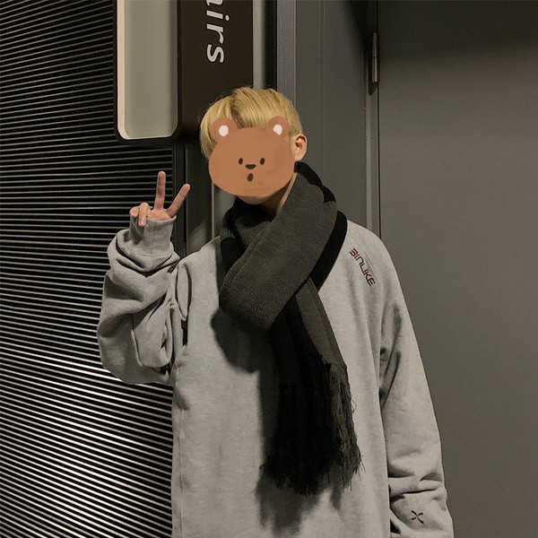 Téli alkalmi férfi sál rojtokkal, két színben