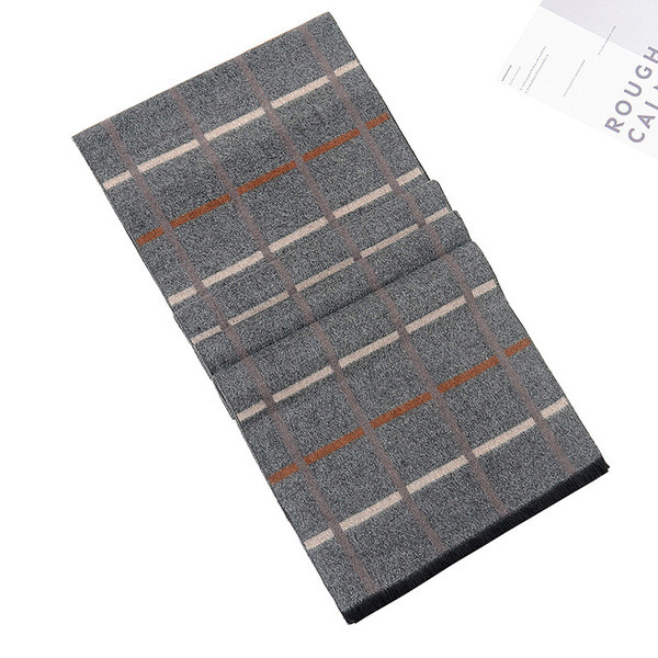 Férfi téli sál rojtokkal