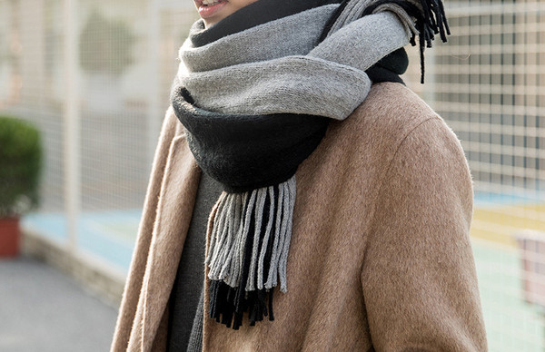 Dabartinis vyriškas šalikas su kutais