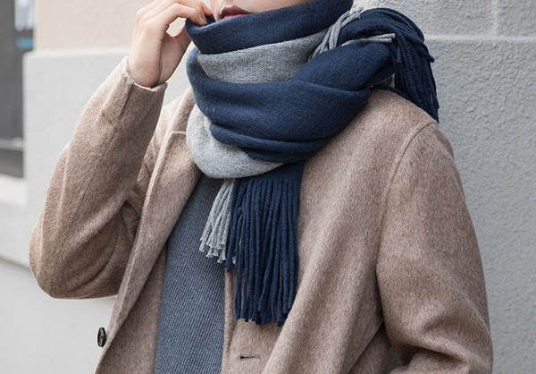 Dabartinis vyriškas šalikas su kutais