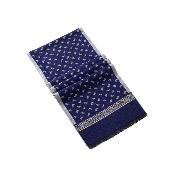 Kötött férfi sál rojtokkal