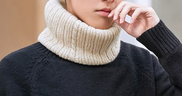 Modern kötött sál férfiaknak és nőknek egyaránt