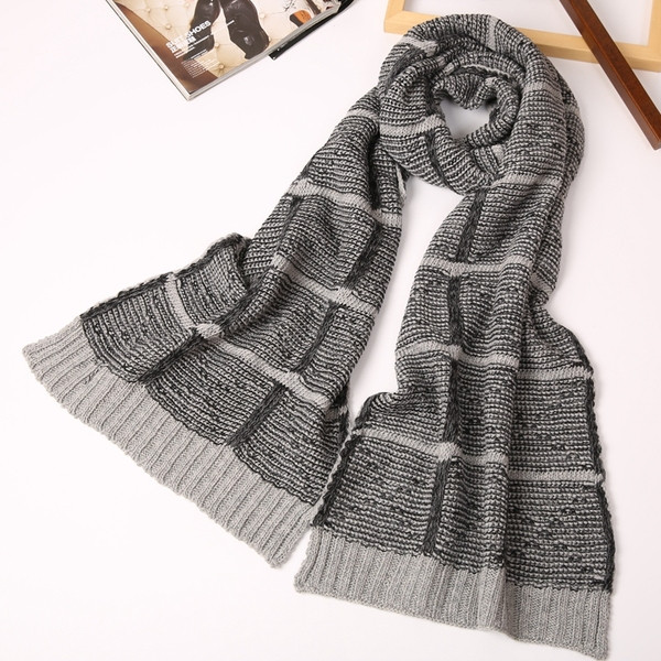 Női kockás sál férfiaknak és nőknek egyaránt