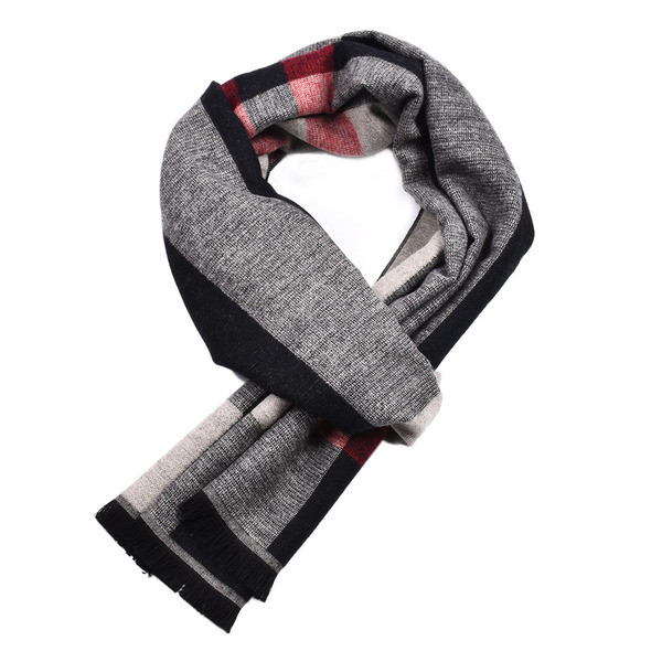 Divatos, színes férfi sál rojtokkal