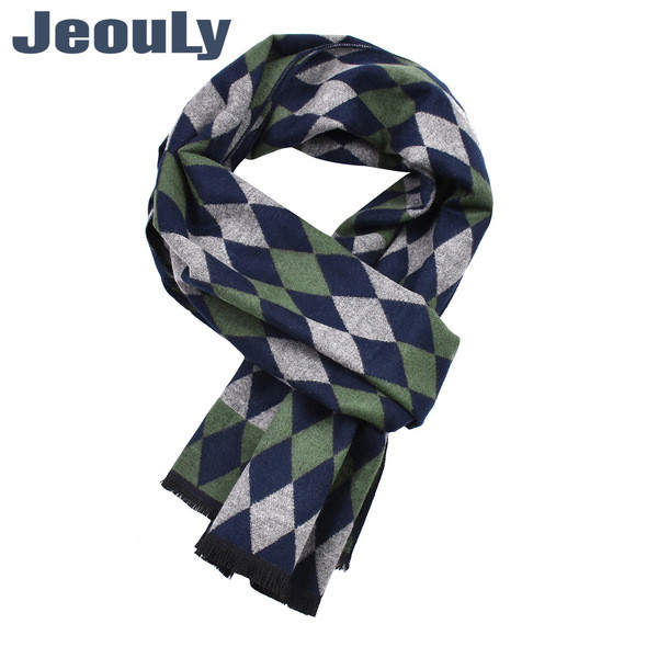 Férfi téli sál figurákkal