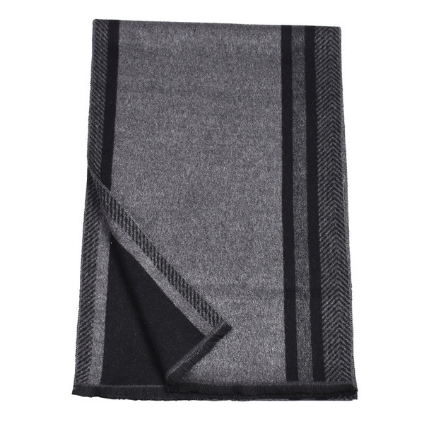 Kasmírutánzatból készült férfi sál