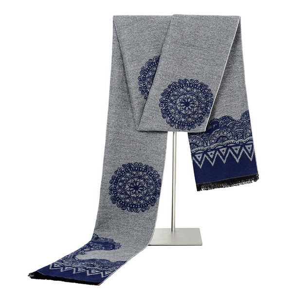 Modern férfi sál hímzéssel