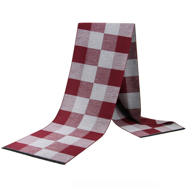 Alkalmi férfi kockás sál négy színben, férfiaknak is megfelelő