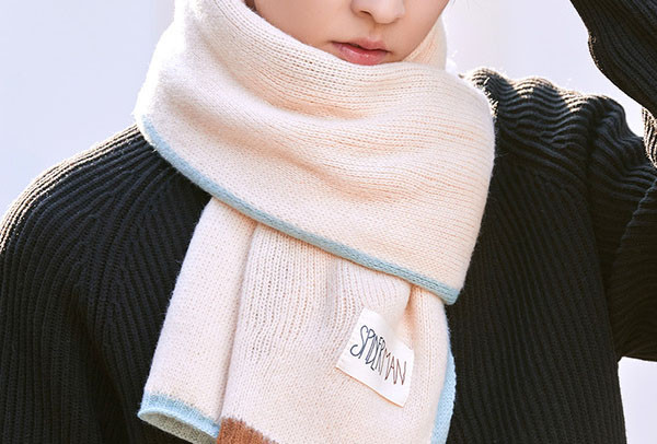 Új modell férfi őszi-téli sál, emblémával