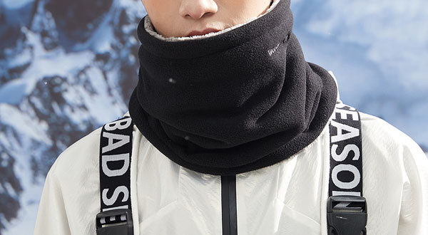 Férfi sál meleg béléssel és nyakkendővel