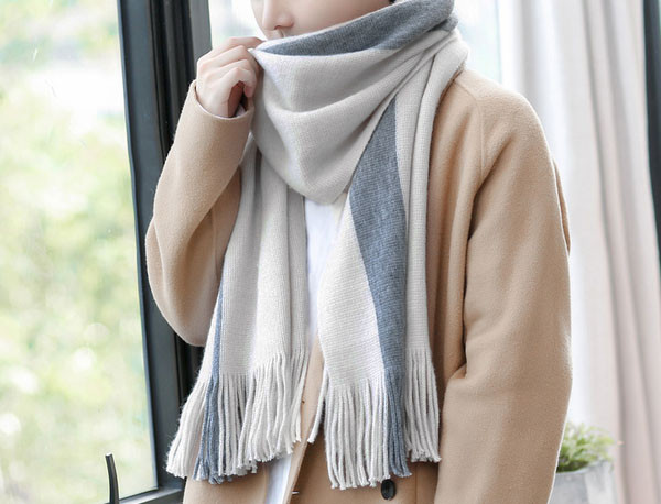 Aktuális férfi sál rojtokkal - több színben