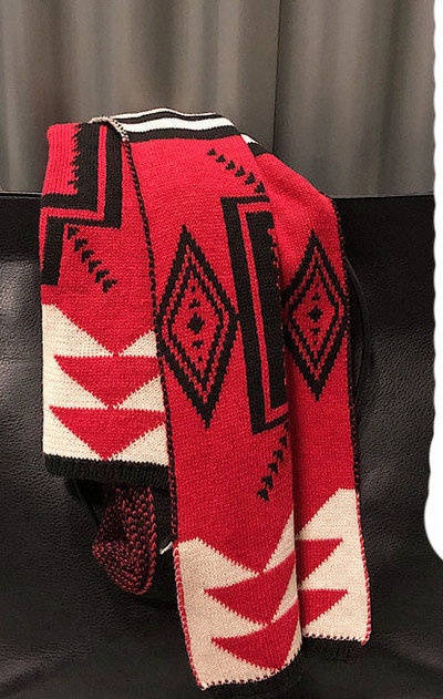 Meeste talvesall mitmes värvitoonis