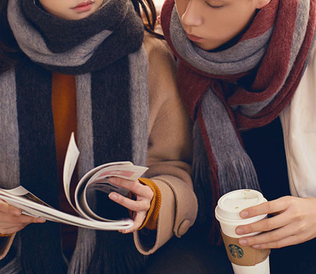 Színes bojtos sál - férfiak és nők számára egyaránt alkalmas