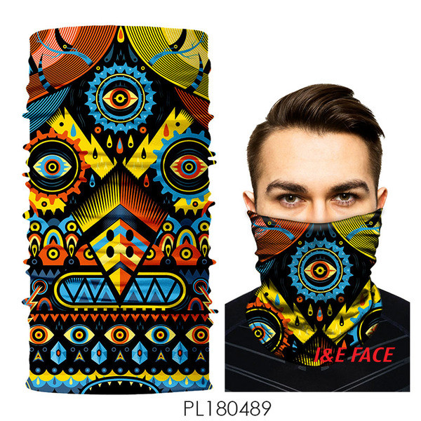 Arcra alkalmas, színes férfi sál