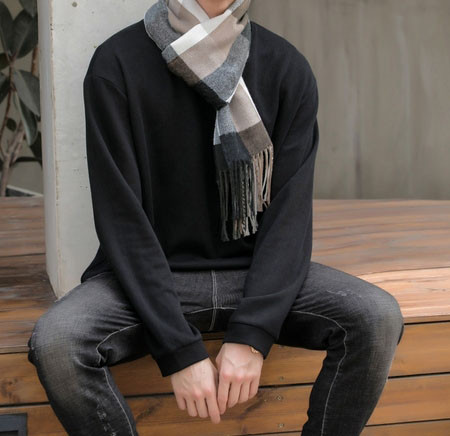 Aktuális férfi kockás sál rojtokkal