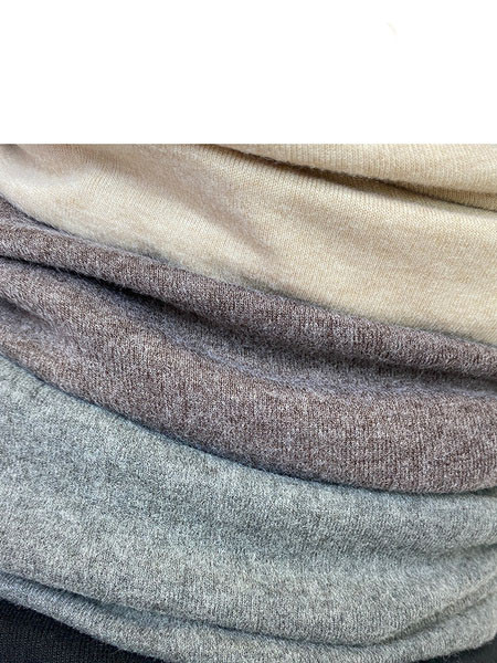 Új modell alkalmi sál - férfiak és nők számára egyaránt