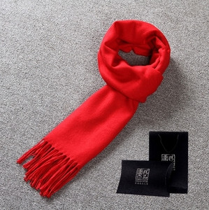 Modern, kockás férfi sál rojtokkal