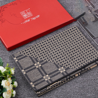 Μοντέρνο κασκόλ φθινόπωρο-χειμερινό