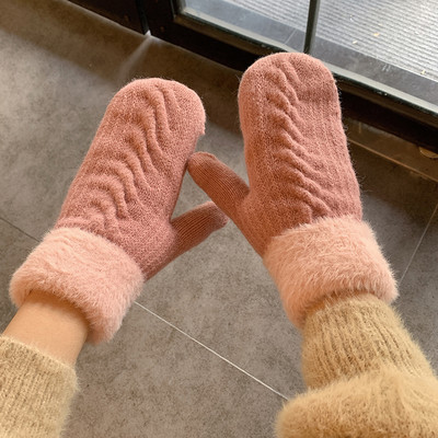 Дамски зимни ръкавици с пух