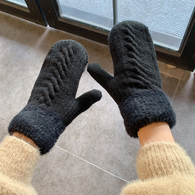 Naiste talvekindad udusulgedega