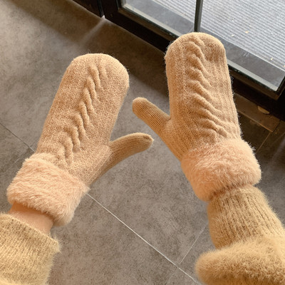 Naiste talvekindad udusulgedega