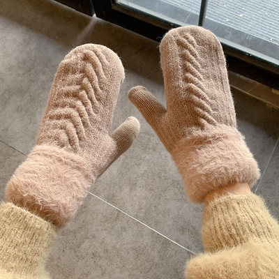 Naiste talvekindad udusulgedega