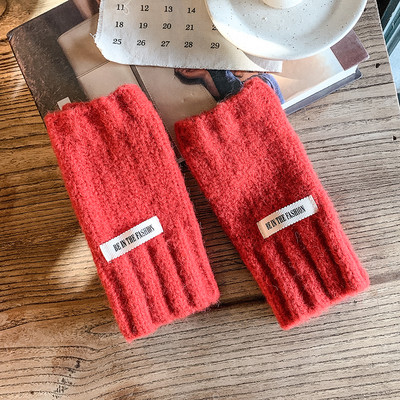 Naiste vabaajakindad embleemiga