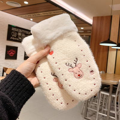 Hímzéssel ellátott női téli kesztyű